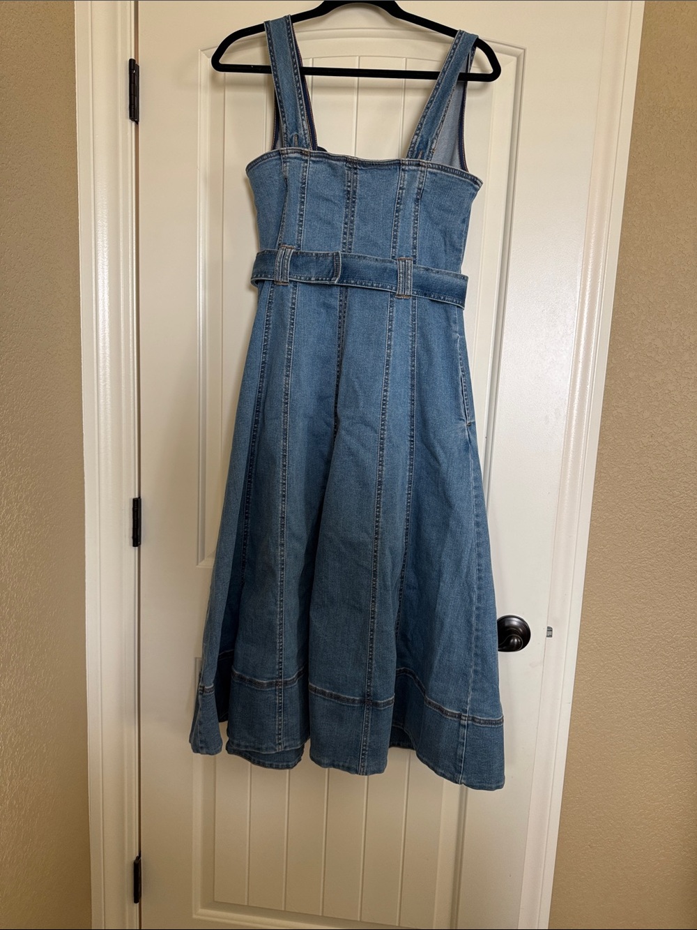 House of Harlow 1960 Light Blue Denim Dress with Gold Button - Picture 3 of 3